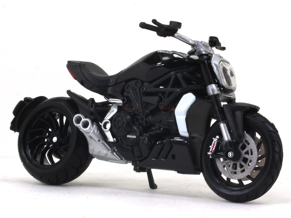 Ducati X Diavel S 1:18 licensed diecast scale model bike