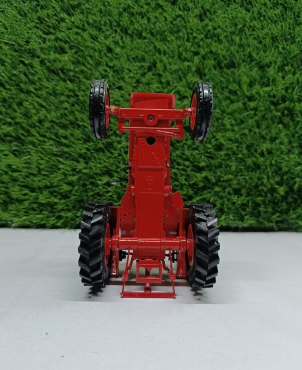 575 Model Tractor With Bonnet