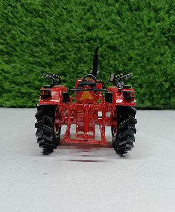 575 Model Tractor With Bonnet